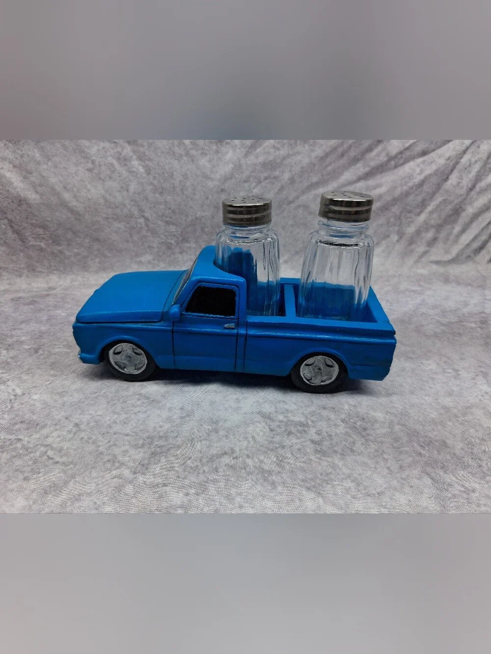 Country Rustic Vintage Blue Highboy Pickup Truck Salt And Pepper Shakers Holder